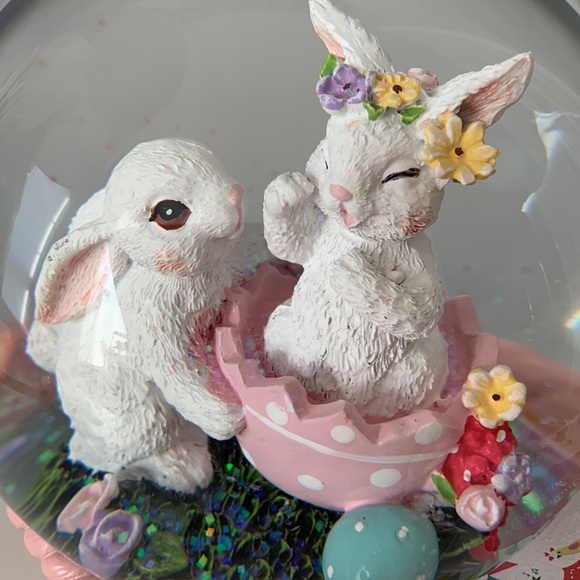 Easter spring waterglobe bunny rabbit easter basket brand new ✨🌸🐇 - Picture 8 of 15